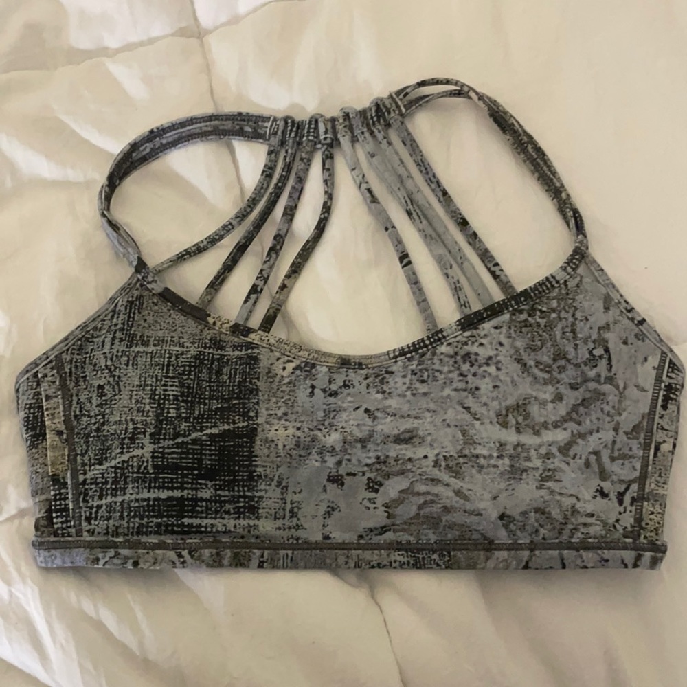 Blue and back patterned lululemon sports bra size 4